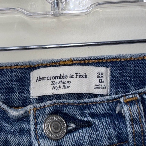Abercrombie & Fitch The Skinny Hight Rise Jeans - Picture 6 of 7